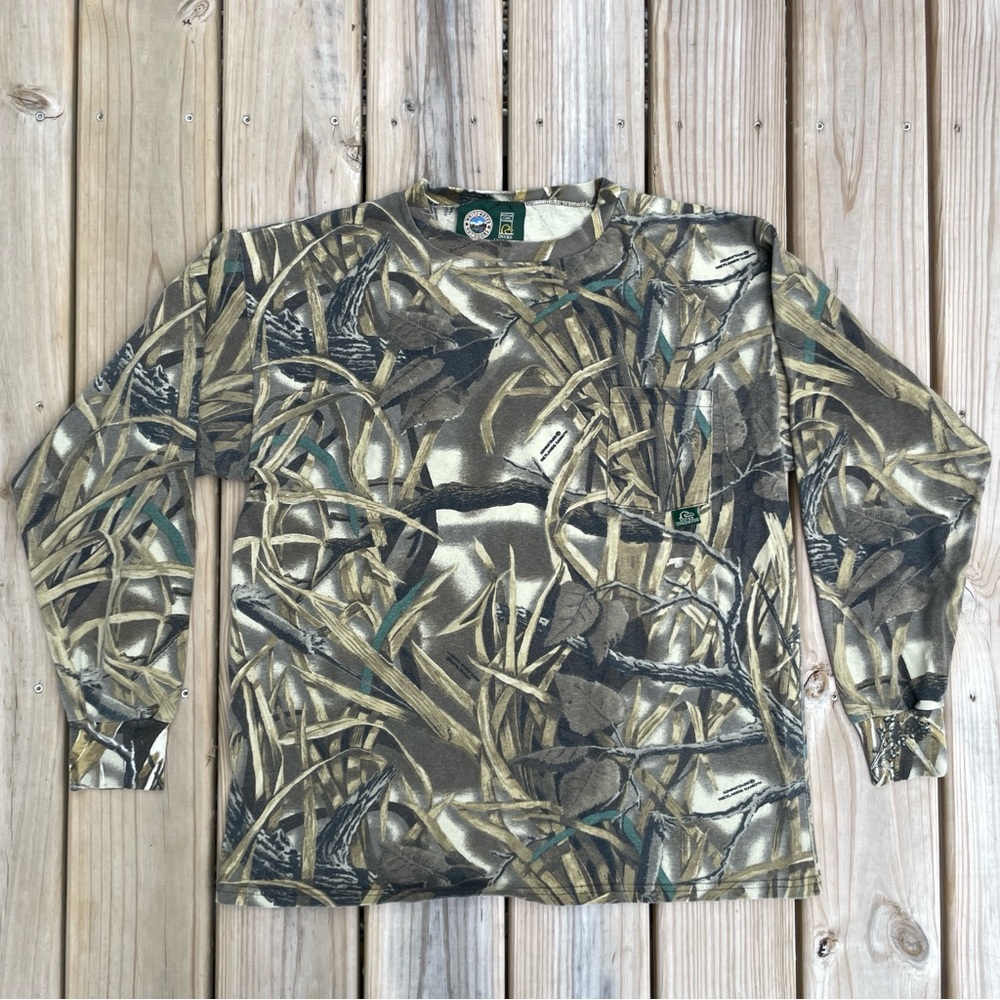 VTG Whitewater Outdoors Ducks Unlimited Wetlands Camo Long Sleeve Pocket Shirt
